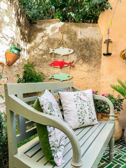 Petit Patio - 2 Chambres - Centre Ville - Climatisation Cassis Bagian luar foto